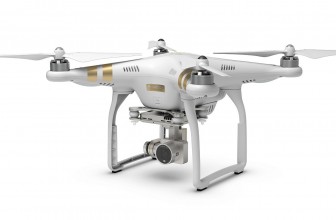 DJI Phantom 3 Quadcopter Drone w/ video camera
