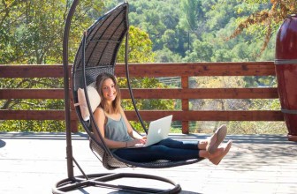 Outdoor Swinging Lounger